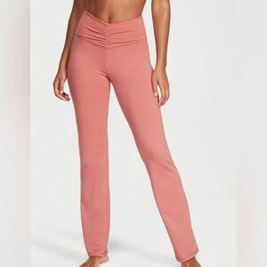 Victoria’s Secret Love Cloud Flare Leggings High Rise Ruched Pink Yoga Pants